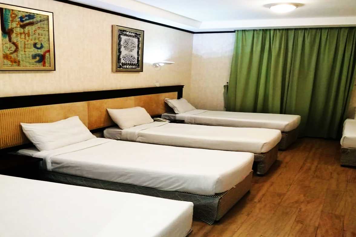 Deluxe Hotel Room