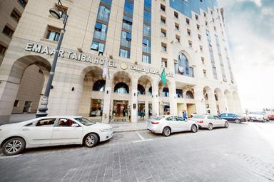 Goldenhotel Frontview