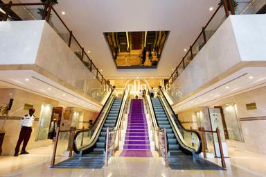 Royalhotel Entranceview