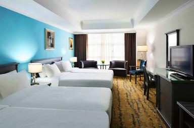 Signature Suite Bedroom