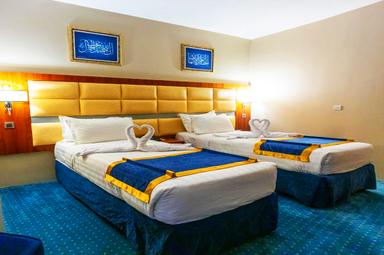 Hotel Bedroom Suite