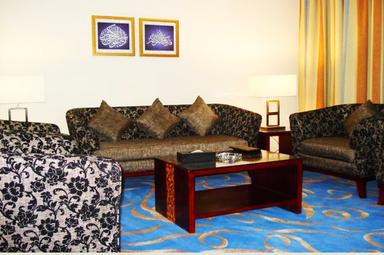 Pearl Garden Lobby Sitting Area