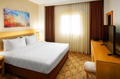 Modern Bedroom Focal Point