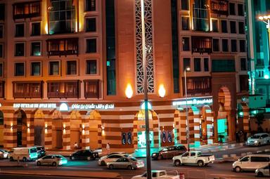 Luxuryhotel Frontview