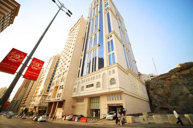Elegant Hotel Exterior
