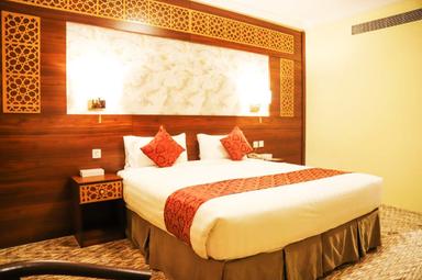 Lavish Kingbedroom