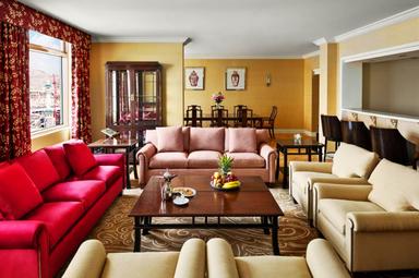 Refined Loungesitting
