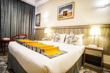 Queen Bed Premium Room