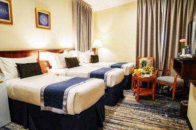 Deluxe Triple Beds