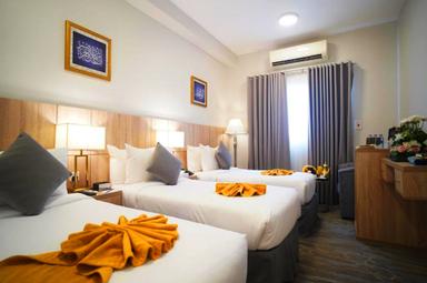 Grand Suite Bedroom
