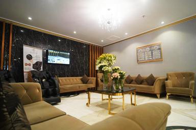 Luxurious Sitting Area