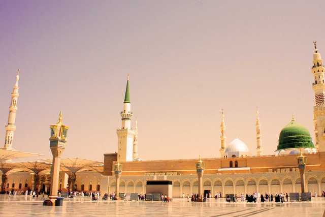 April Cheap Umrah Packages London